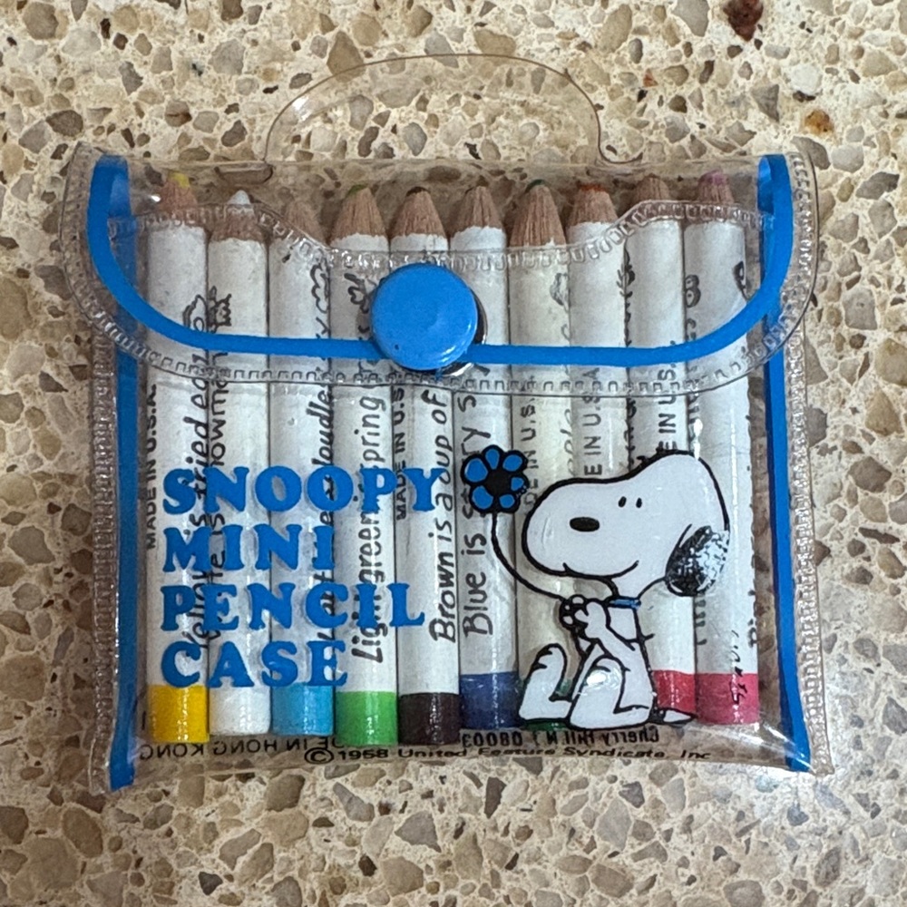 Vintage(1958) Snoopy Mini Pencil Case with Colored Pencils